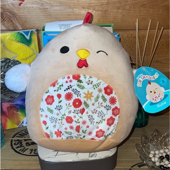 Squish mellows Disney’s Pixar’s - Picture 5 of 16